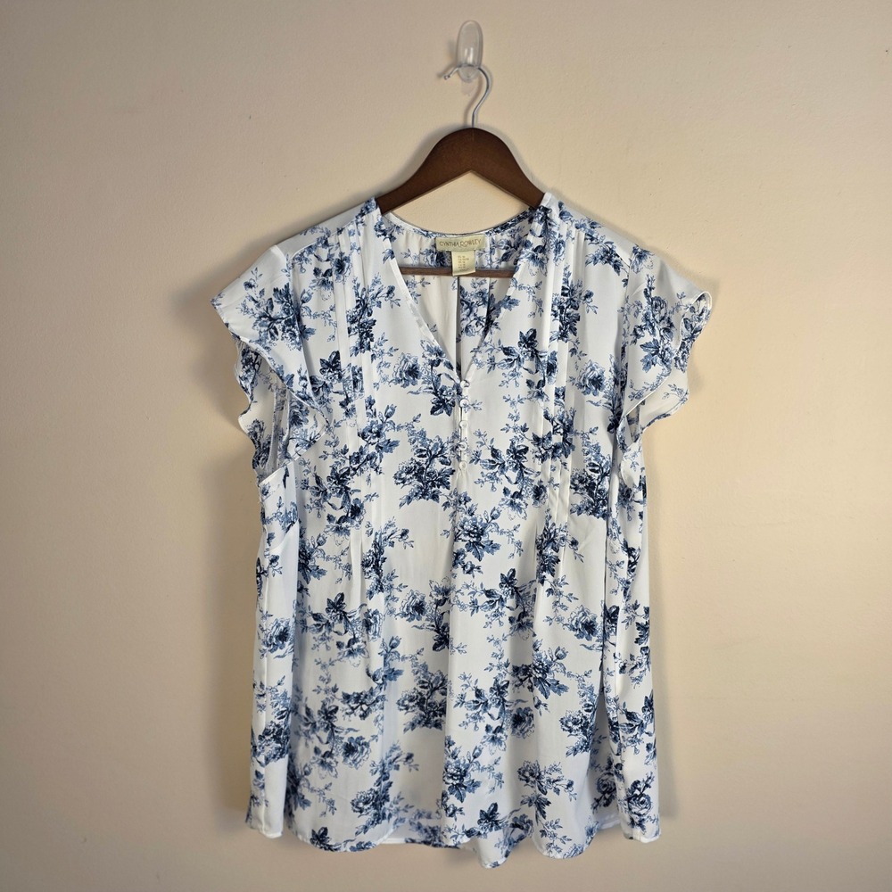 Cynthia Rowley Blouse Womens 1X White Blue Floral Flutter Sleeve V-Neck Pleated